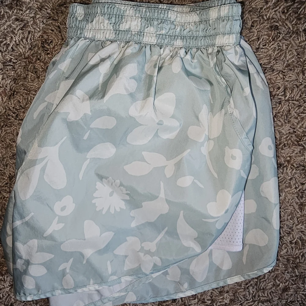 kate spade Mint and White Floral Drawstring Shorts - Size Medium